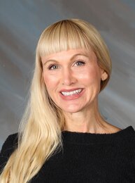 Orosz-Kelly.jpg Alternative text